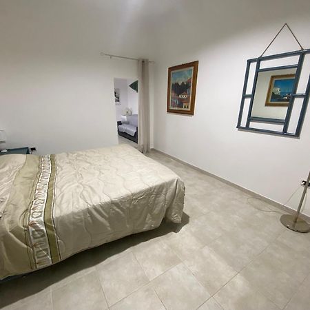 La Torretta Del Surfista Villa ตารันโต ภายนอก รูปภาพ