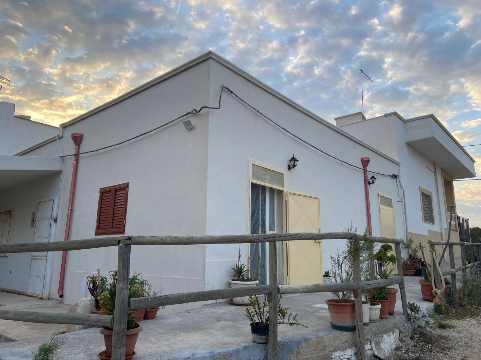 La Torretta Del Surfista Villa ตารันโต ภายนอก รูปภาพ